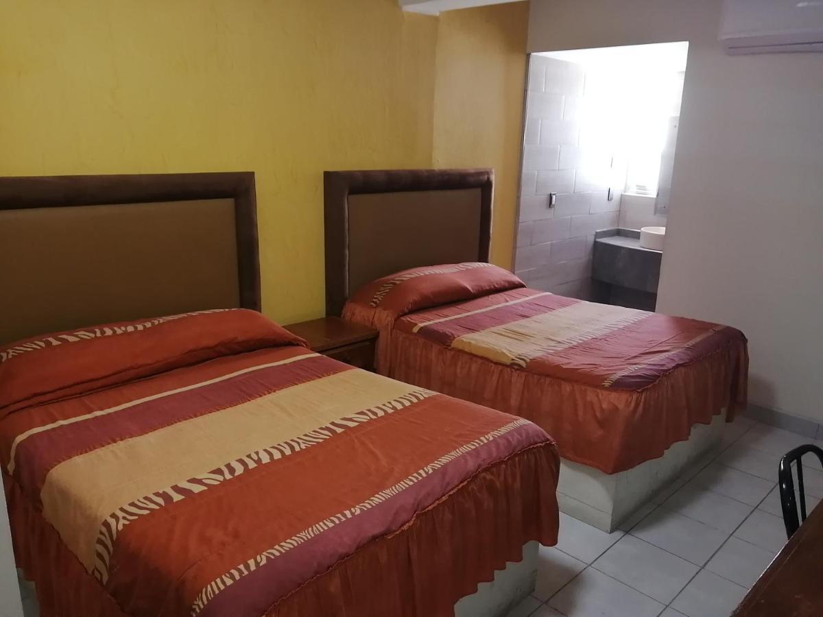 דליסיאס Hotel Baeza מראה חיצוני תמונה