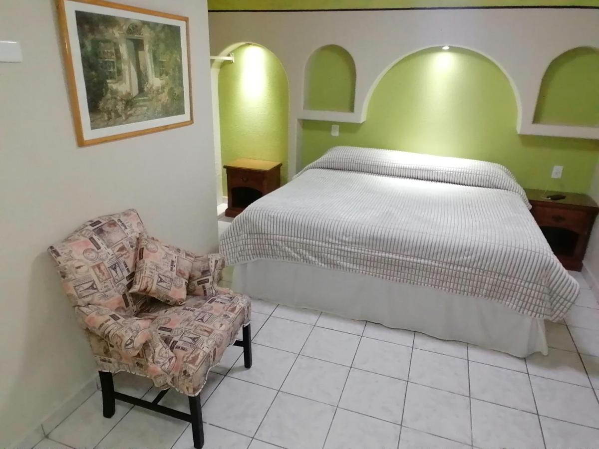 דליסיאס Hotel Baeza מראה חיצוני תמונה