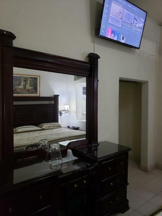 דליסיאס Hotel Baeza מראה חיצוני תמונה