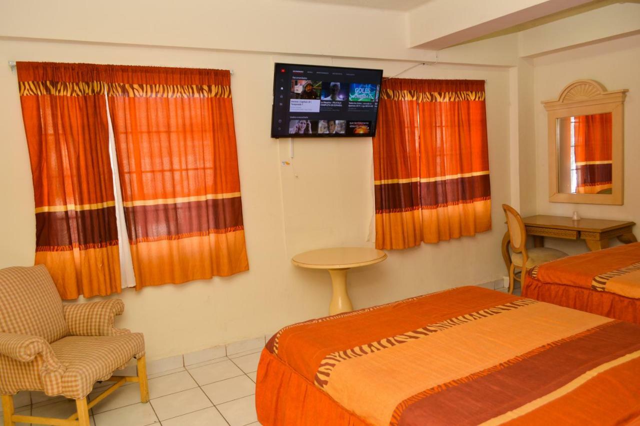 דליסיאס Hotel Baeza מראה חיצוני תמונה
