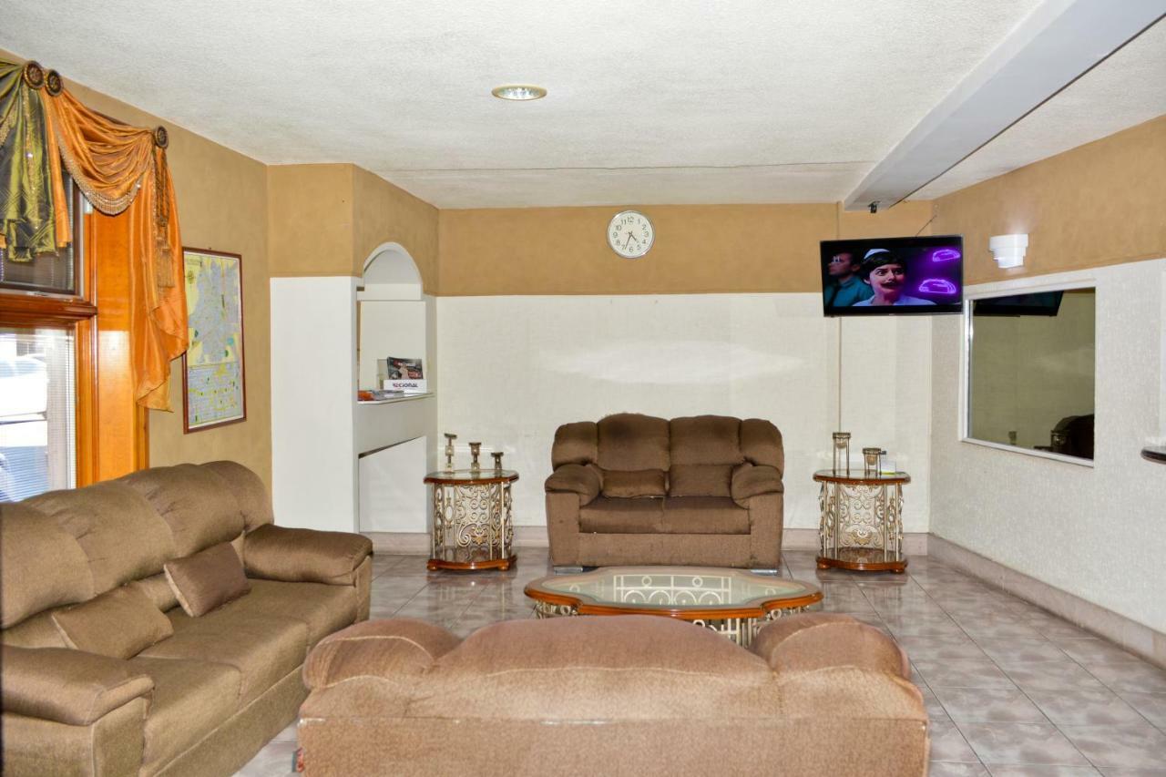 דליסיאס Hotel Baeza מראה חיצוני תמונה